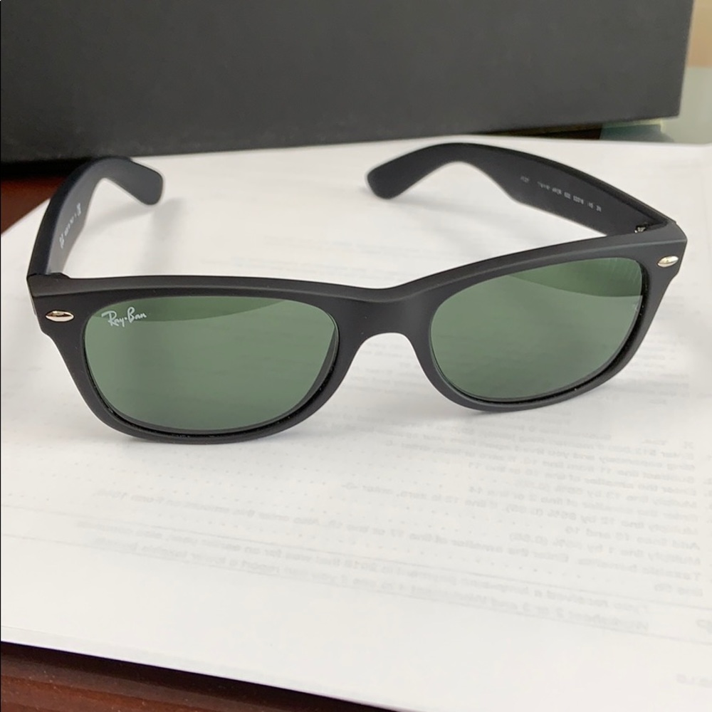 Ray-Ban Non-Polarized Blk/Grn New Wayfarer